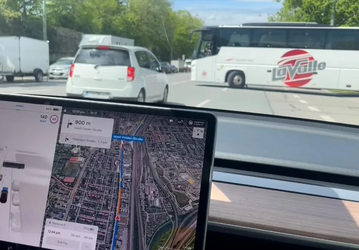 Европейский регулятор назвал работу автопилота Tesla «впечатляющей, плавной и естественной»