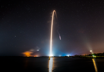 SpaceX совершила 260-й повторный запуск Falcon 9. Фанаты считают ракеты компании безопаснее, чем самолёты Boeing