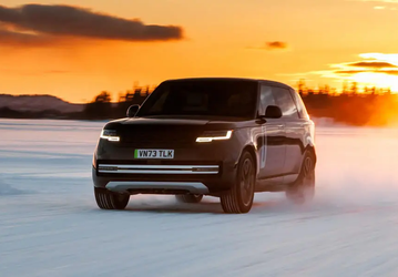 Это совершенно новый Range Rover: живые фото без камуфляжа