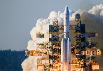 По восемь ракет «Ангара» в год смогут выпускать не раньше 2027–2028 гг.