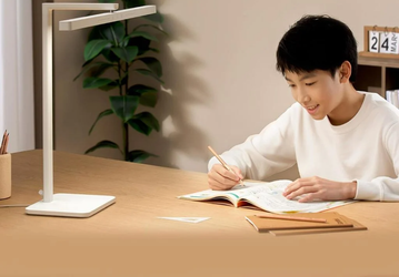 Представлена Xiaomi Mijia Desk Lamp 2 с безопасным для глаз и естественным светом
