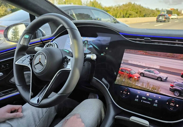 В Британской Колумбии за езду на Mercedes-Benz S-Class и EQS 2024 можно попасть в тюрьму на полгода. Новый запрет вступил в силу