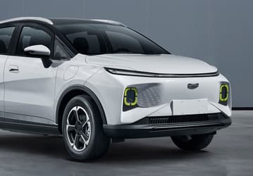 Электрический кроссовер Geely по цене Lada Vesta. В России начали продавать Geely Geometry E