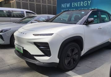 Chery Tiggo 6, который выйдет в России, не имеет ничего общего с Tiggo 7 и Tiggo 8. Что это за автомобиль?