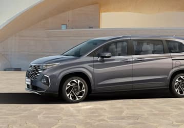 7-местный минивэн Hyundai Custin оценили в 3,25 млн рублей. Объявлена стоимость машины казахстанского производства