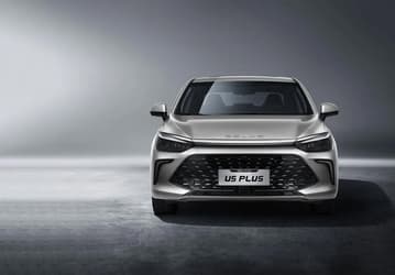 В России стартуют продажи битопливного седана BAIC U5 Plus: запас хода в 1,5 раза больше, чем у обычной бензиновой версии