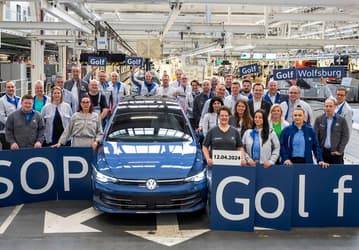 Началось производство обновлённого Volkswagen Golf — спустя 50 лет после выхода оригинальной машины. Названы лучшие модели VW 
