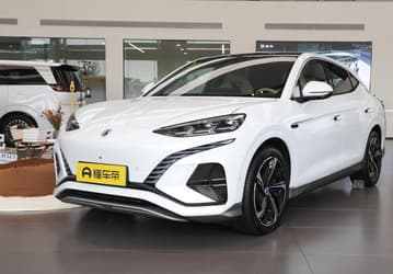 Полноприводный кроссовер BYD Denza N7 резко подешевел в России: столичный дилер снизил стоимость машины на 800 тыс. рублей
