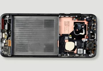 Нет, в этом Huawei пока не преуспела. Анализ показал, что SoC Kirin 9010 в смартфоне Pura70 Ultra всё ещё производится по старому техпроцессу 7 нм