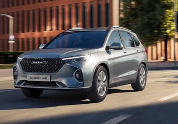 Haval продолжает захват российского рынка: продажи в марте взлетели в 2,3 раза. Самые популярные модели — Jolion и M6