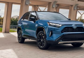 Равных Toyota RAV4 нет: «японец» стал самым продаваемым кроссовером в мире