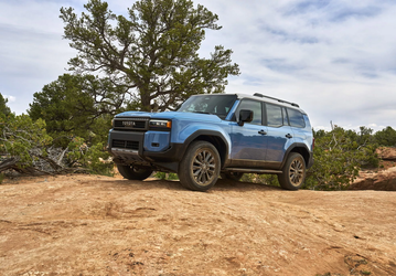 Ценовая накрутка на Toyota Land Cruiser 2024 уже достигла $30 000. В США за модель просят $107 169