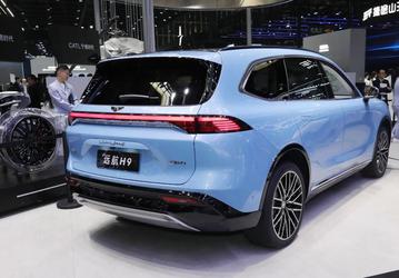 Альтернатива Hongqi и Porsche Cayenne с трудно выговариваемым названием. Представлен премиальный кроссовер Dayun Yuanhang H9