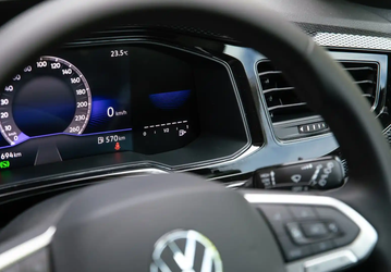Volkswagen Polo 2024 года выходит в Китае: живые фото внутри и снаружи