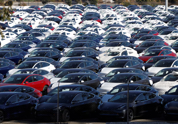 У Tesla новая проблема: лизинговые компании недовольны снижением цен и остаточной стоимости, не помогают даже скидки. Они могут отказываться от Tesla