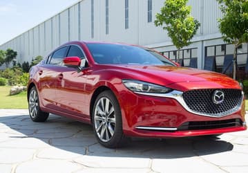 Mazda6 японской сборки с мотором 2,5 л, «автоматом», топовым оснащением и гарантией 2 года — за 4,2 млн рублей. В Белоруссии устроили распродажу Mazda