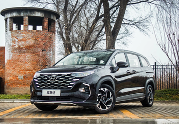Hyundai Custin теперь собирают в Казахстане и везут в Россию: надбавка получилась небольшой