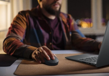 Бесшумная работа и три года без замены аккумулятора. Представлена мышь Dell Silent Mouse MS355