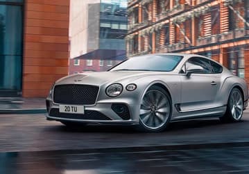 Россияне стали меньше покупать Ferrari и Bentley: рынок подержанных люксовых авто просел впервые с начала 2024 года