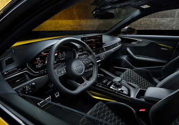 Представлен самый мощный и быстрый универсал Audi RS4 Avant, который разгоняется до 300 км/ч