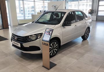 Российский автобестселлер становится всё дороже: Lada Granta с 16-клапанным мотором за год подорожала на 125 тыс. рублей