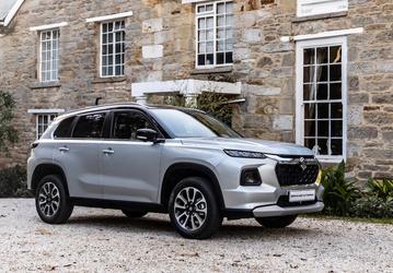 В Россию везут новую партию Suzuki Grand Vitara, все машины с «автоматом», полным приводом и в топовой версии