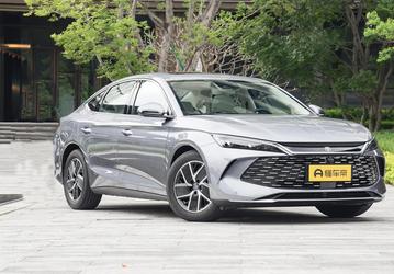 Новейший BYD Qin L с запасом хода до 2000 км уже едет в Россию — продажи стартуют в начале лета