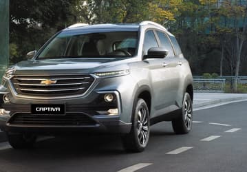 7-местный кроссовер Chevrolet — за 2,7 млн рублей. Названа актуальная стоимость Chevrolet Captiva в России