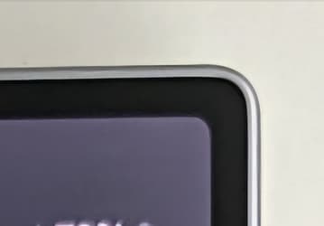 Да, это флагманский смартфон Samsung с очень широкой рамкой экрана. Появилось фото Galaxy Z Fold6