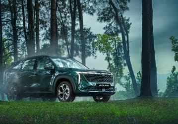 Представлен новый Geely Atlas с полным приводом для России