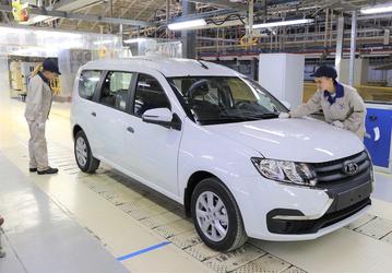 Lada Largus стал почти полностью российским, но при этом подорожал в два раза