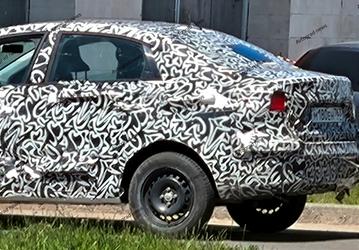 Тестовую Lada Iskra засняли на фоне Largus — разница в размерах заметная