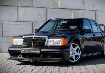 В России продают культовый Mercedes-Benz 190E Evo II с мотором Cosworth