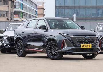 Премиум-Changan с «режимом атаки» приехал в Россию. Столичный дилер привез топовый кроссовер Oshan Z6