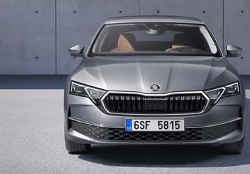 Стартуют продажи новой Skoda Octavia: объявлены цены