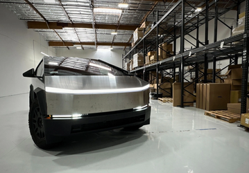 Tesla Cybertruck получит сразу улучшенный автопилот FSD