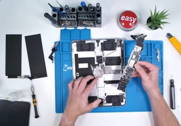 Логотип Apple на новом iPad Pro — это часть системы охлаждения. Разборка планшета показала внутреннее устройство