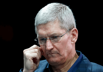Продажи iPhone сильно упали, но Тим Кук не унывает: iPhone 15 и iPhone 15 Pro Max стали самыми продаваемыми в Китае