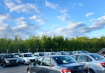 Lada Granta с «автоматом» появились у дилеров. Названа реальная цена седана