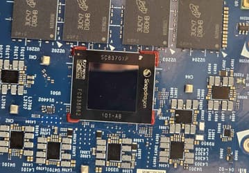 Система охлаждения Snapdragon X Elite в ноутбуке Asus вызывает вопросы относительно энергопотребления. Появились фото SoC и ее охладителя