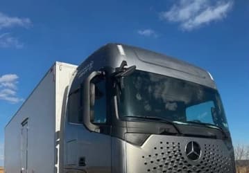В Россию привезли необычный Mercedes-Benz за 18 млн рублей. В реальности это — Foton Auman Galaxy