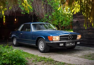 В России продают Mercedes-Benz 450 SLC, который принадлежал Леониду Брежневу. Машина до сих пор на советских номерах