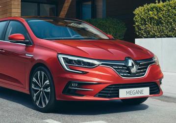 Новый седан Renault Megane продают в России по цене Toyota Camry. Но это не обычный Megane