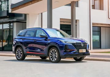 Кроссовер Changan CS75 Plus подорожал в России на 100 тыс. рублей, но не одномоментно, а за целый год