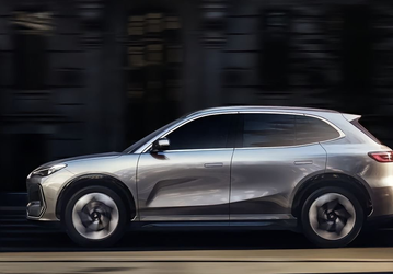 Роскошный Geely дешевле $18 000, копирующий Porsche Macan и Mercedes-Benz EQC. Новый кроссовер Galaxy E5 обрастает деталями