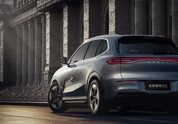 Geely дешевле $18 000, копирующий Porsche Macan и Mercedes-Benz EQC, выйдет на мировой рынок уже в августе