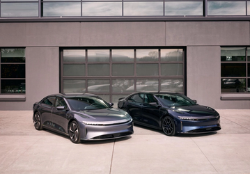 Lucid заявила, что опережает Tesla на несколько лет в плане технологий