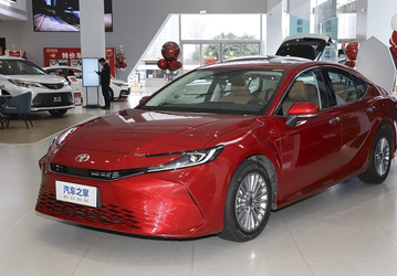 Toyota и Volkswagen распродают машины с гигантскими скидками из-за низкого спроса и для очистки складских запасов в Китае