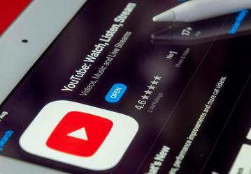 В YouTube появились «Заметки» от зрителей в тестовом режиме