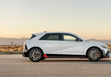 Hyundai ответит «Метазаводом» на «Гигафабрики» Tesla. Ставка на электромобили высока, как никогда